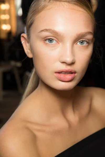 Look 19